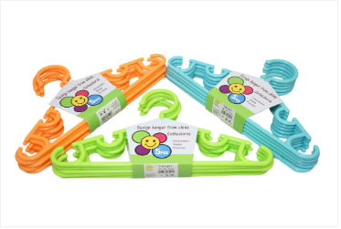 Childrens Toddlers Plastic Assorted Colour Wardrobe Hangers Easy Hanging Clothes 5 Pack