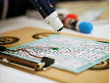 Go Bingo Dabbers Pack of 2 Assorted Colours