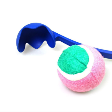 IIGEurope Plastic Dog Tennis Ball Chucker Launcher 38 cm Assorted Colours