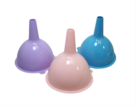 NO 1 Liquid Pouring Plastic Funnel Oil Water Petrol Funnel Random Colour Sent 1 Pc 10 x 10cm